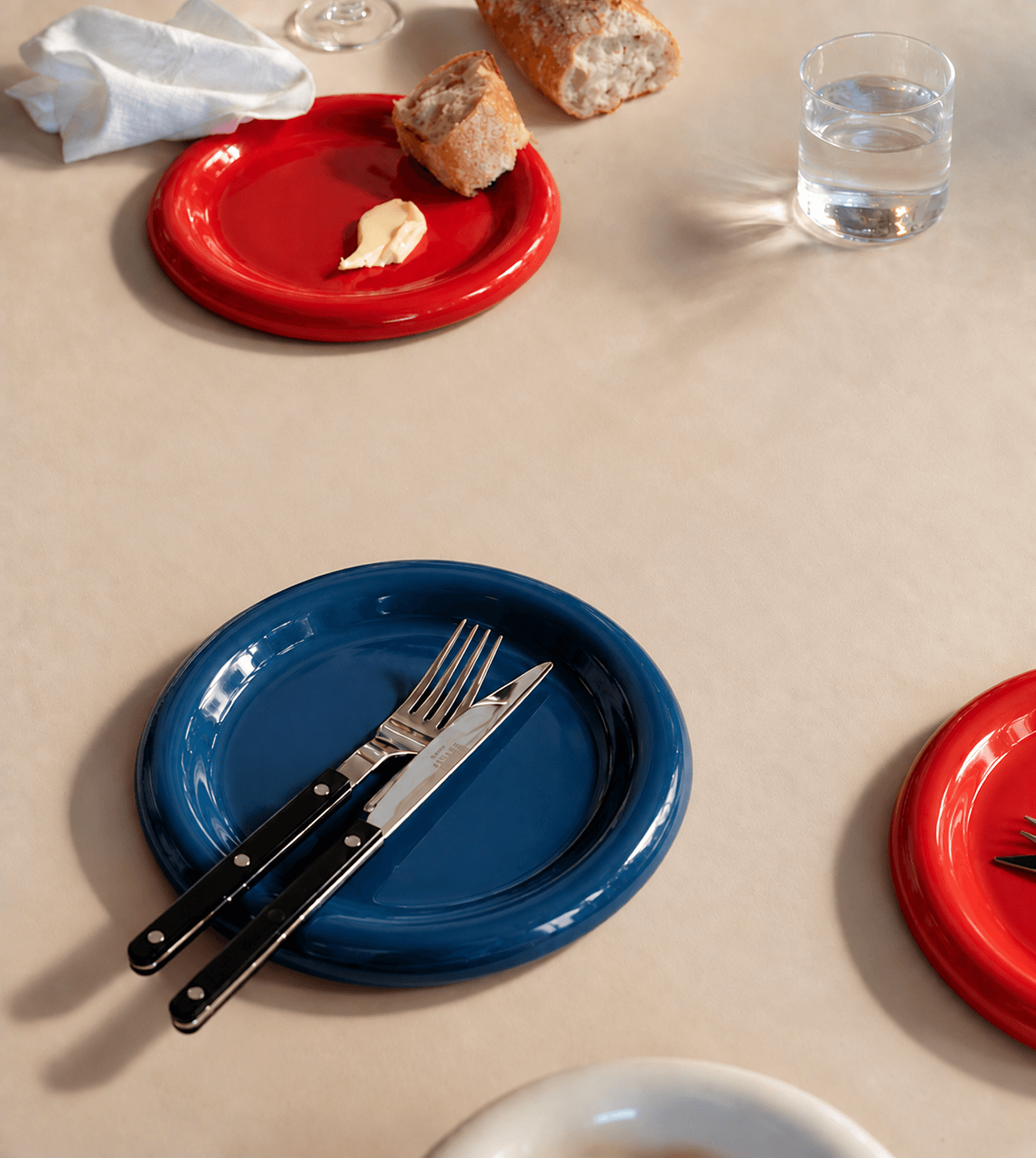 The Color Pop Plate Set ( Blue & Red)