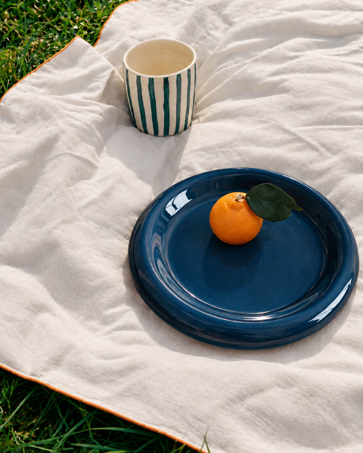 Blue Moon Bubble Plate