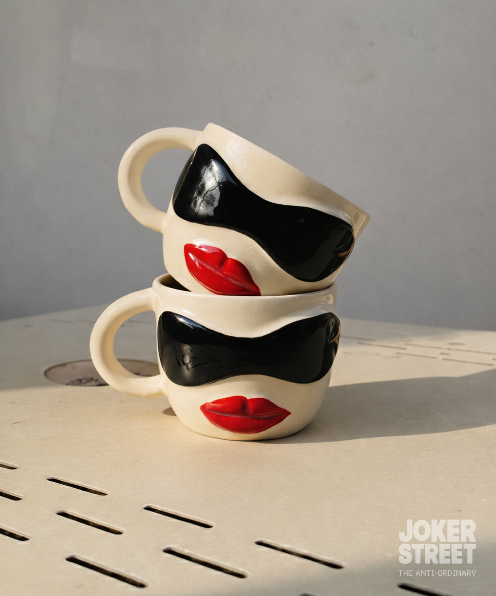 THE DIVA MUG